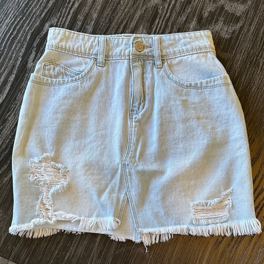 WBB WannaBettaButt? YMI Light Blue Denim Distressed Frayed Hem Mini Skirt, XS